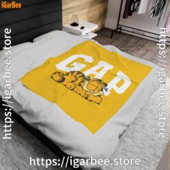 0 gap garfield yellow blanket