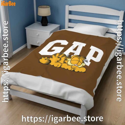 2 gap garfield brown blanket