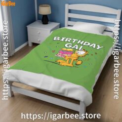 2 garfield birthday elebrating big chest green blanket