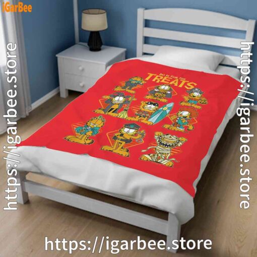 2 garfield halloween costumes grid do it for the treats red blanket