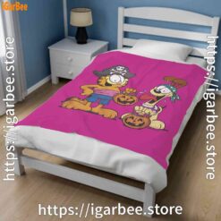 2 garfield halloween odie pirates pink blanket