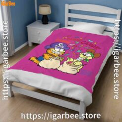 2 halloween garfield eat candy it’s lifestyle pink blanket