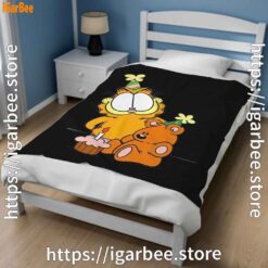 3 happy birthday garfield with small cake black blanket