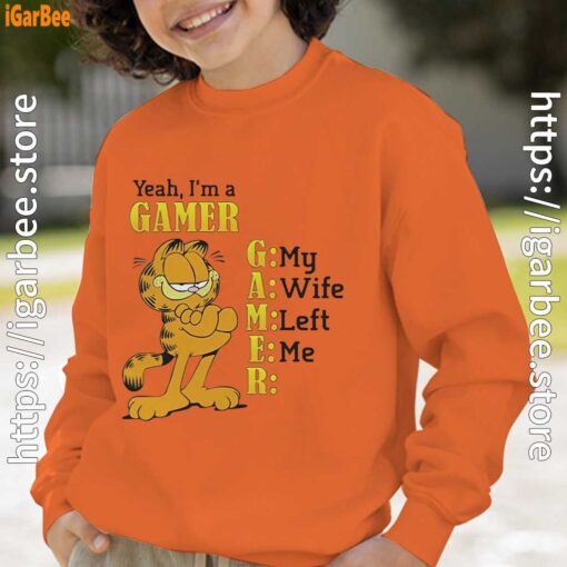 garfield gamer man with yellow sweatshirt (4)