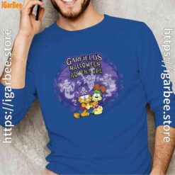 garfield halloween adventure hugging men with blue long sleeve