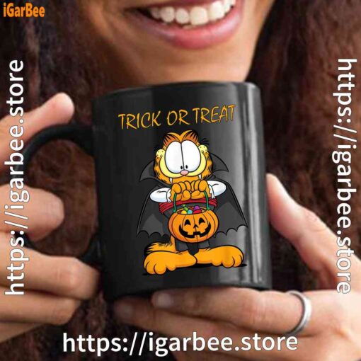 garfield halloween trick or treat pumpkin black mug 15oz