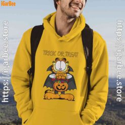 garfield halloween trick or treat pumpkin yellow men hoodie