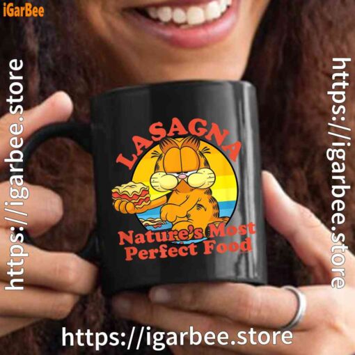 garfield lasagna natures most perfect food black mug 15oz