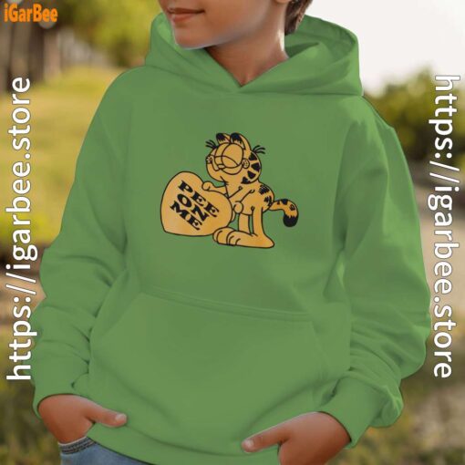 garfield pee on me green hoodie for boys