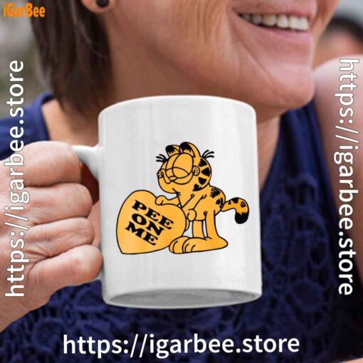garfield pee on me white coffee mug