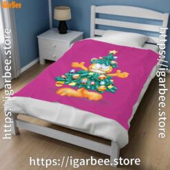2 garfield christmas tree pink blanket