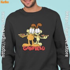 garfield and odie eat pizza together black sweatshirt for men
