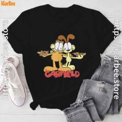garfield and odie eat pizza together black tee shirt