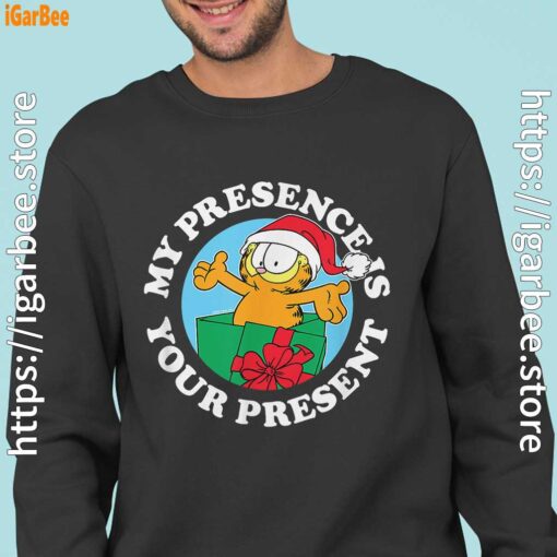 garfield christmas my presence is your present black sweatshirt for men