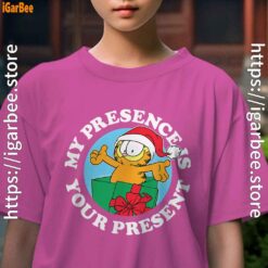 garfield christmas my presence is your present youth girl pink t shirt