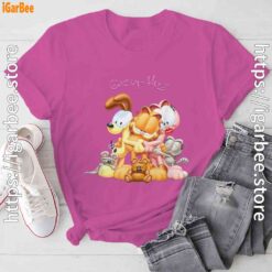 garfield group hug pink tee shirt