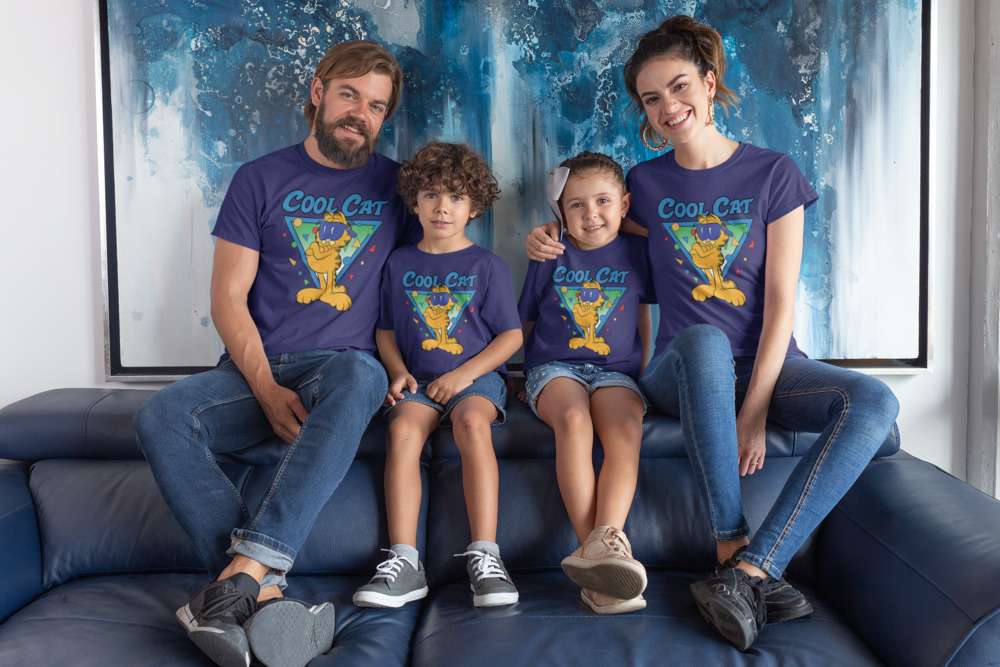 garfield family t shirt 1 Garfield family T-shirts made from cool, breathable cotton, perfect for comfort and togetherness in every moment.