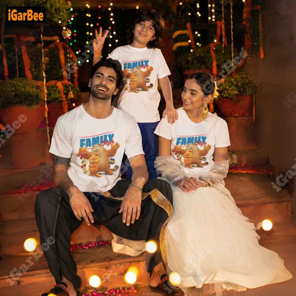 garfield family t shirt 13 The whole family wore white Garfield Family T-shirts and enjoyed the warm and bright festive atmosphere together.